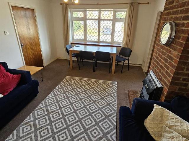House for rent in Hales Place, The Bridge