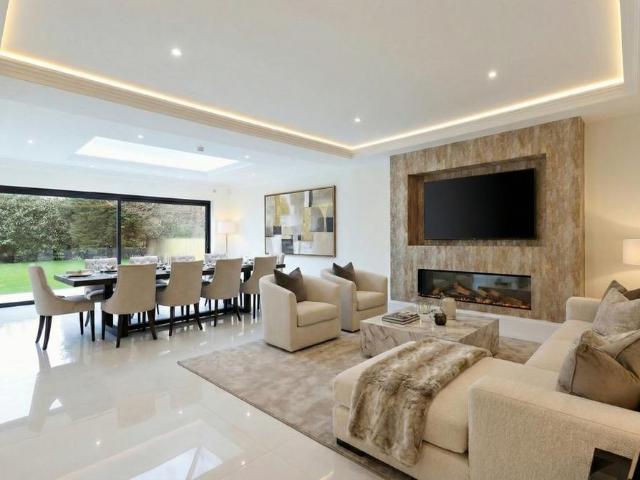 House for rent in Beaconsfield, Knotty Green