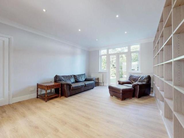 House for rent in London Borough of Barnet, Greater London