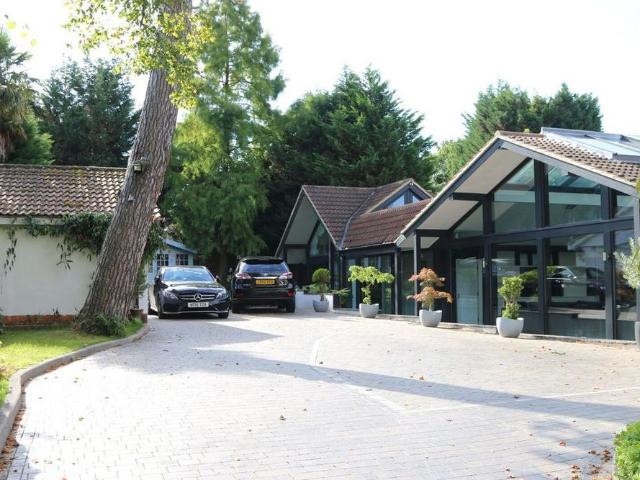 House for rent in Blackhills, Surrey