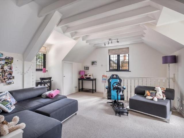 House for rent in Westborough, Surrey