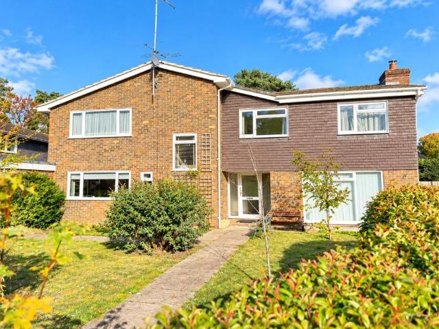 House for rent in Farnham, Waverley