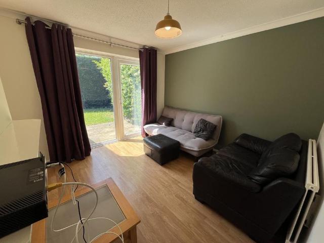 House for rent in Clover Hill, East Bank