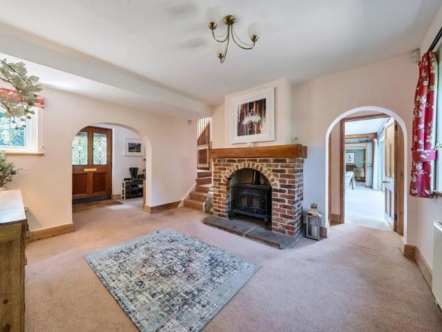 House for rent in Fole, Surrey