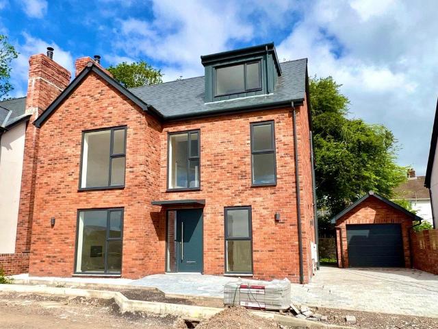 House for rent in Newcastle, Wales