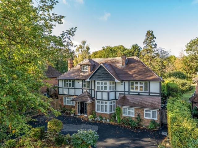 House for rent in Moor Park Estate, Three Rivers