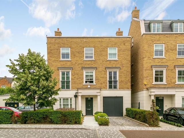 House for rent in London Borough of Hounslow, Cat Hill