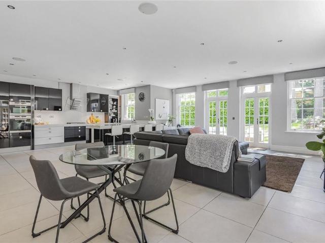 House for rent in Sunninghill and Ascot, South Ascot
