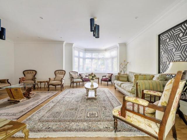 House for rent in Moor Park Estate, Three Rivers