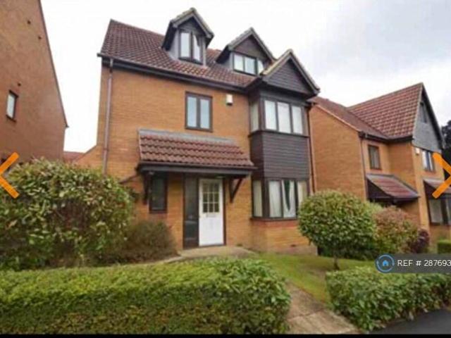 Apartment for rent in Shenley Church End, Milton Keynes