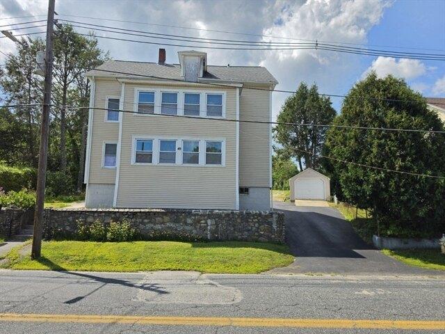House for sale in Dudley, Massachusetts
