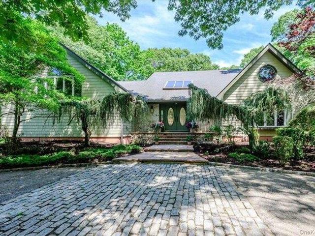 House for sale in Bohemia, New York