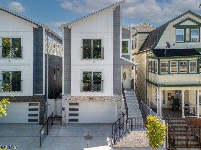 House for sale in East Orange, Essex County
