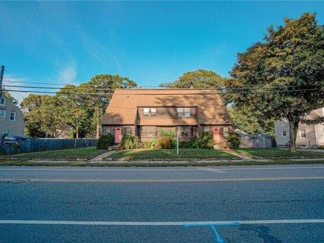 House for sale in Phillipsdale, East Providence
