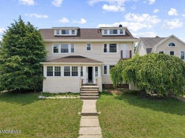 House for sale in Elizabeth, New Jersey