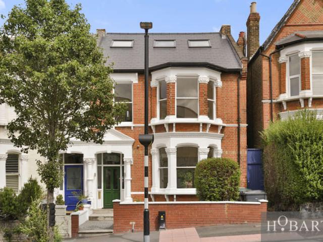 Cottage for sale in Ferme Park, Greater London