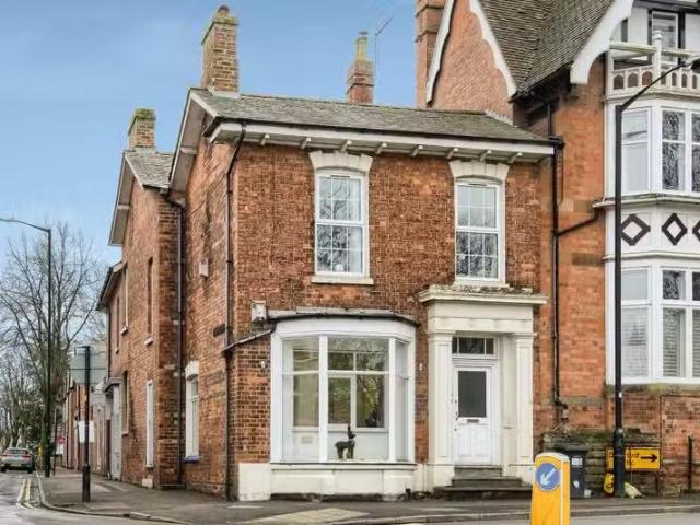 House for rent in Abbey End, Green Close