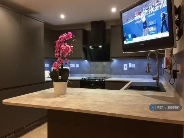 House for rent in Barnwell, Arbury