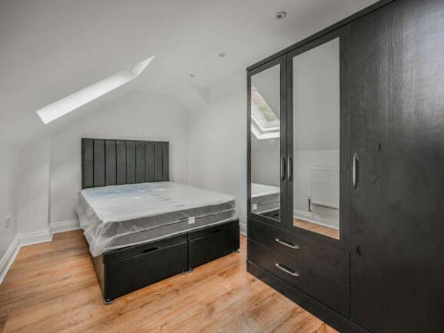 Cottage for rent in Tottenham, Greater London