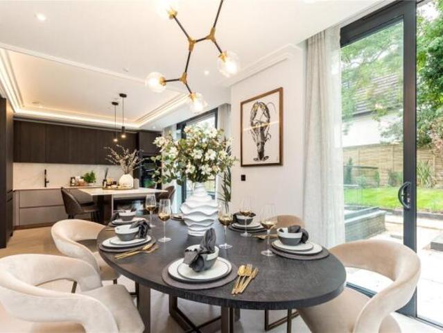Cottage for rent in Wimbledon, Greater London