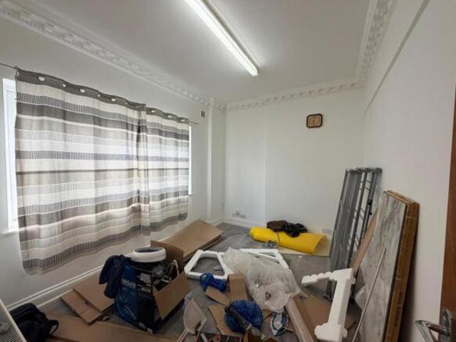 Cottage for rent in Greater London