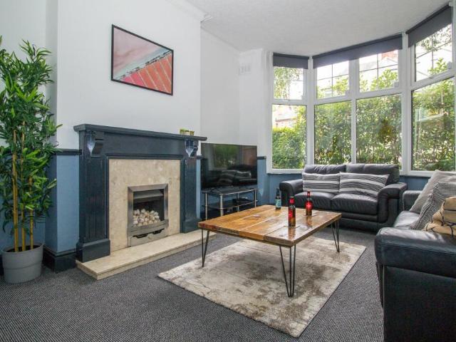 Terraced House for rent in Leicester