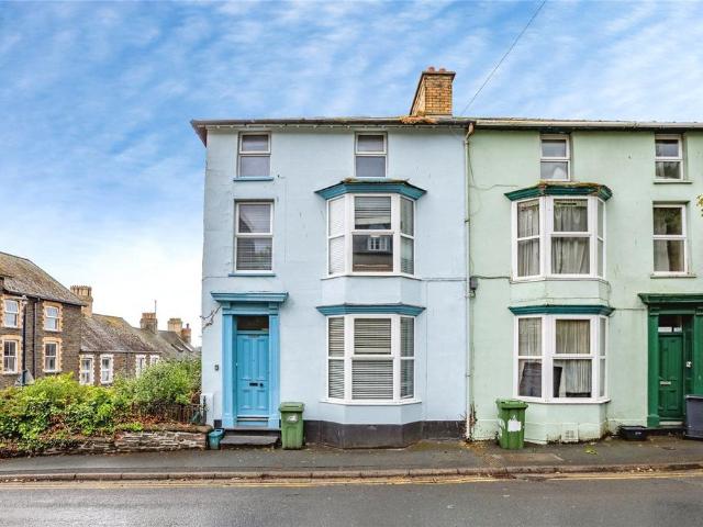 House for sale in Waun Fawr, Wales