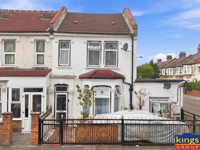 House for sale in London Borough of Waltham Forest, Greater London
