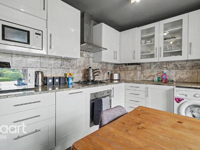 House for sale in Harehills, West Yorkshire