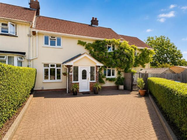 House for sale in Chipping Hill, Essex