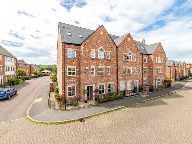 House for sale in North Gosforth, Newcastle Upon Tyne