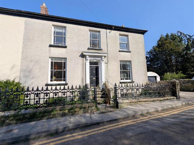 House for sale in Llansteffan