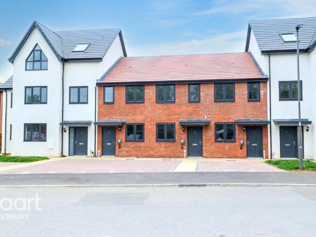 House for sale in Southcourt, Aylesbury