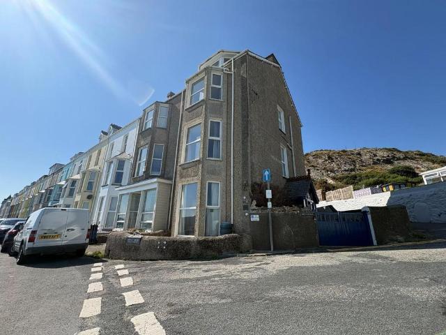 House for sale in Criccieth