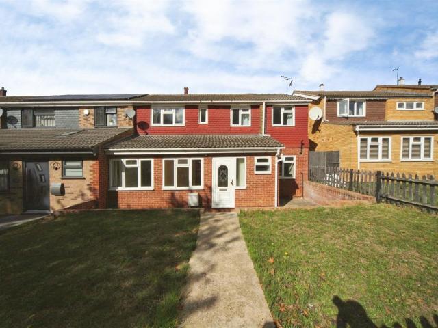 House for sale in Marsh Farm