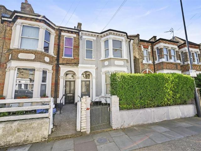 House for sale in Harlesden, Greater London