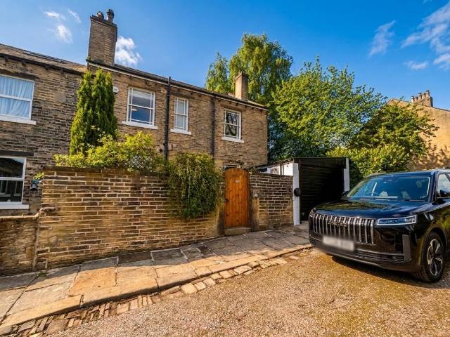 House for sale in Heath, Savile Park