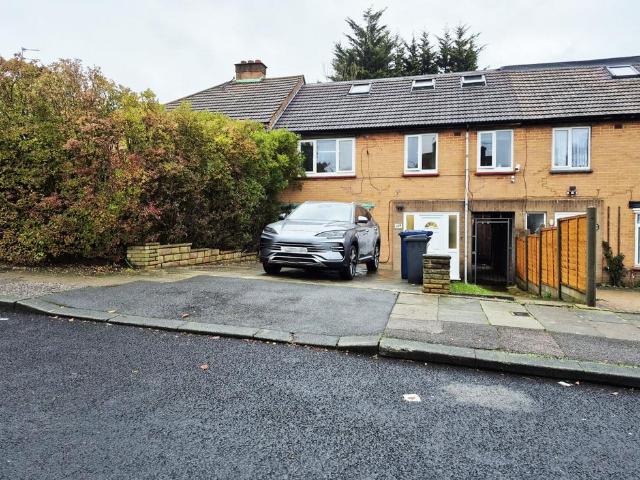 House for sale in Greater London