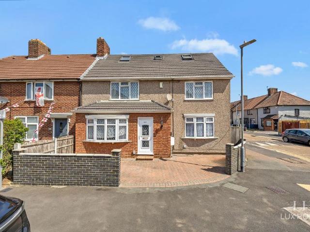 House for sale in Becontree, Greater London