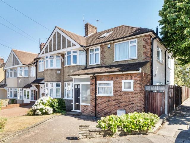House for sale in Brunswick Park, Greater London