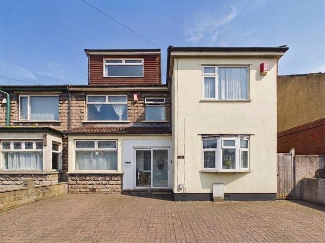 House for sale in Feckenham, City Of Bristol