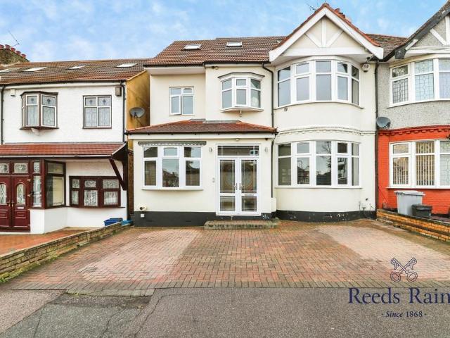 House for sale in Greater London