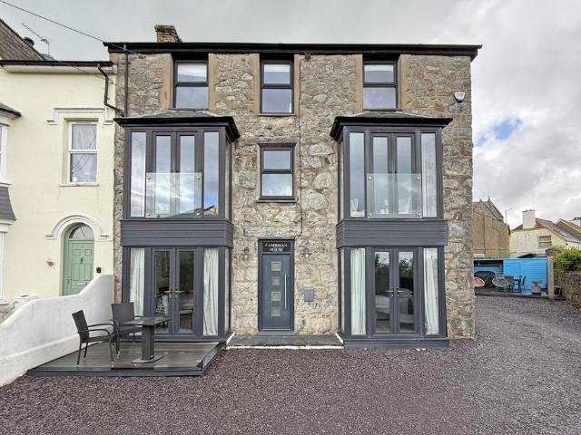 House for sale in Criccieth