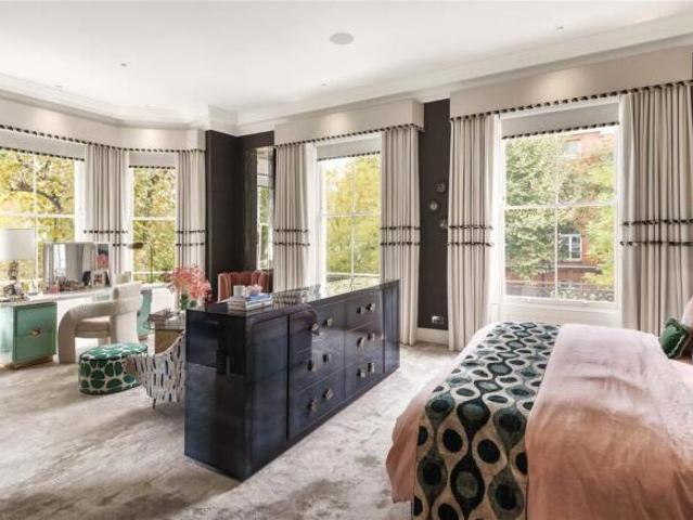 Cottage for sale in Cat Hill