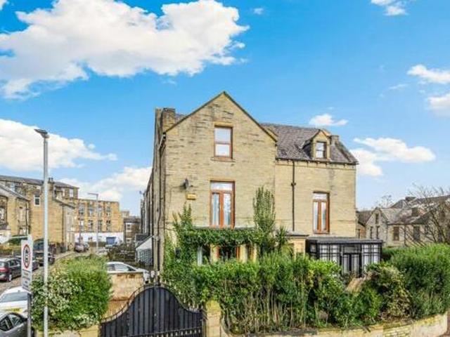 House for sale in Woolshops, Halifax