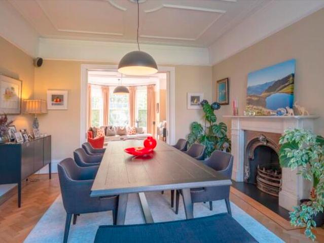 Cottage for sale in Cat Hill, England