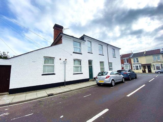 House for rent in Fratton, City Of Portsmouth