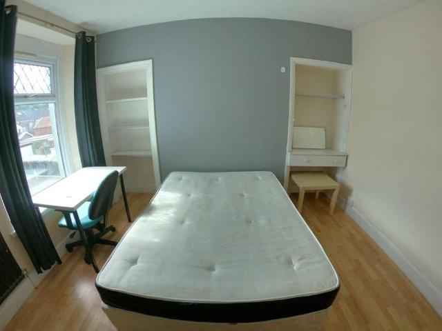 Room for rent in Nangreaves, Wales