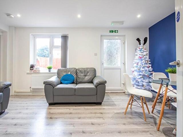 Apartment for rent in Bede Island, Old Wharf