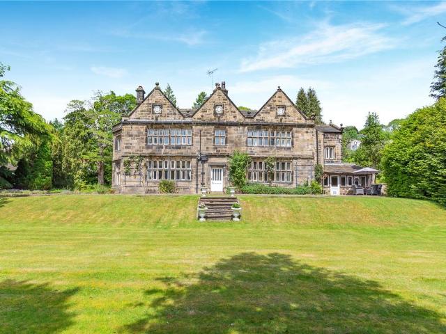 House for sale in Riddlesden, West Yorkshire